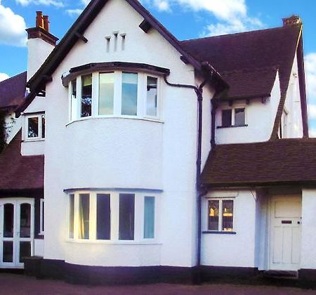 Broad Oaks B&B Солихъл Екстериор снимка