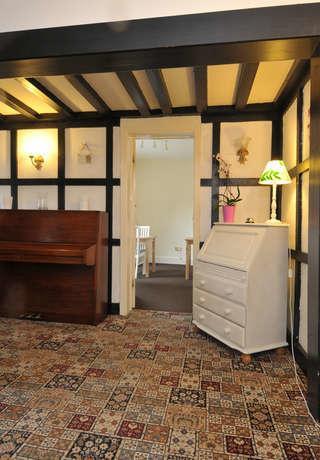 Broad Oaks B&B Солихъл Екстериор снимка