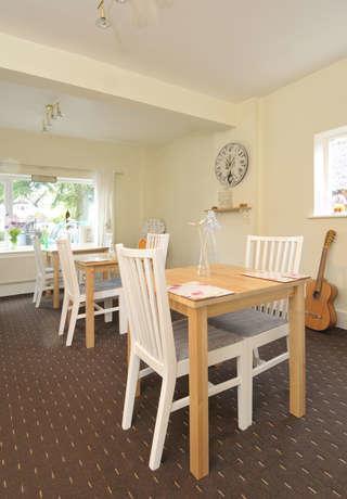 Broad Oaks B&B Солихъл Екстериор снимка